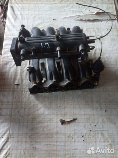 Впускной коллектор Шевроле Авео Т-250 1.2