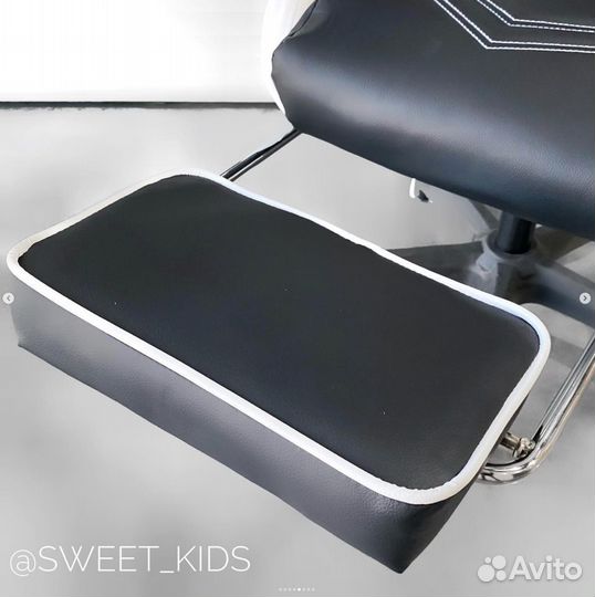 Компьютерное кресло Lion с подставкой под ноги