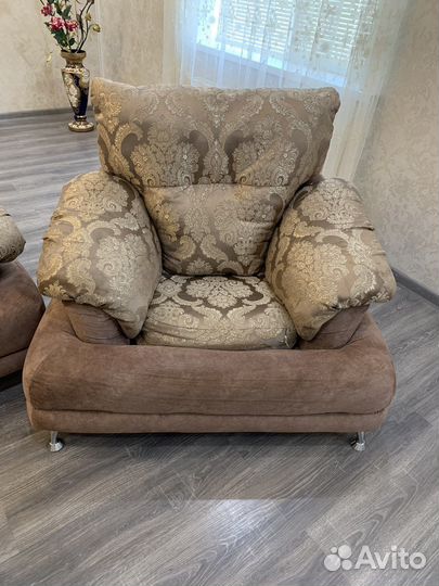 Диван и 2 кресла бу