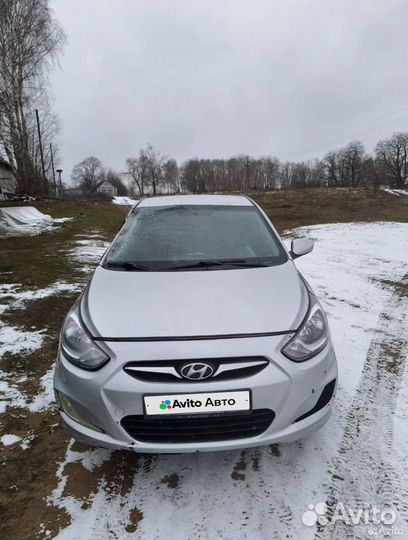 Hyundai Accent 1.6 МТ, 2013, битый, 89 000 км