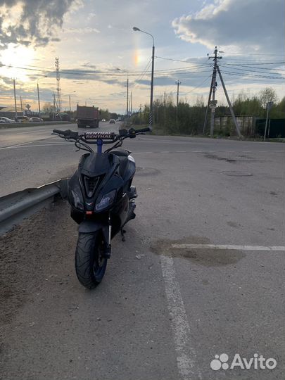 Кузов apriliia sr 50 r