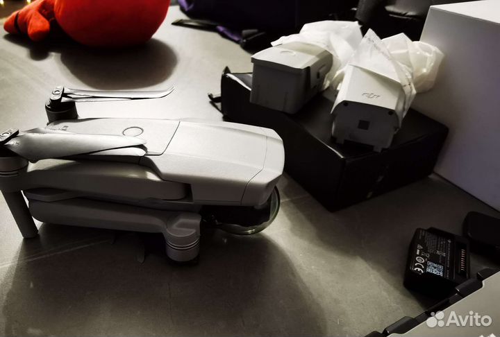 Квадрокоптер Dji mavic air2 combo