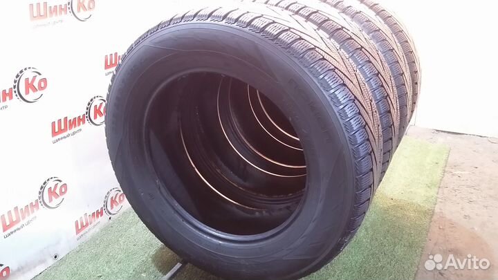 Nokian Tyres Hakkapeliitta R2 SUV 225/65 R17