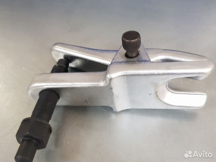 Съемник шаровых опор