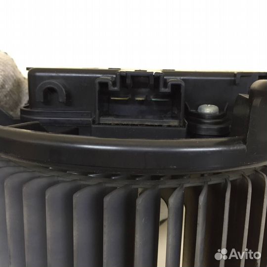 Б/У Б/У Мотор печки LR046947 land rover