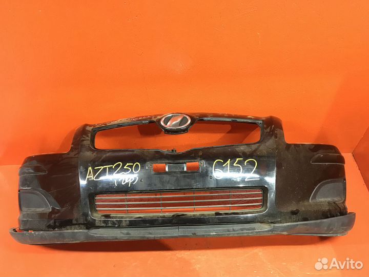Бампер передний toyota avensis AZT25*