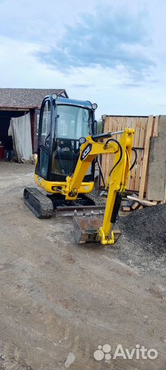 Мини-экскаватор