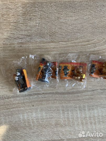 Игрушки из киндера том и джерри