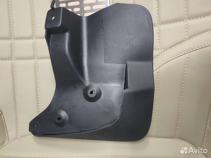 Брызговики land cruiser200