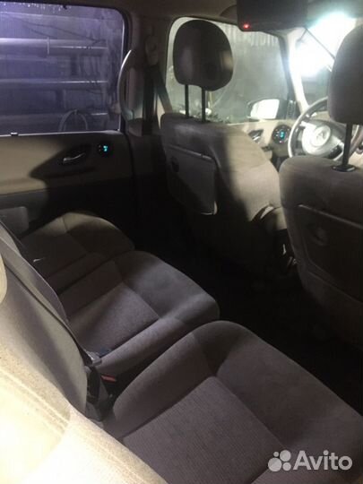 Пассажирские перевозки минивен