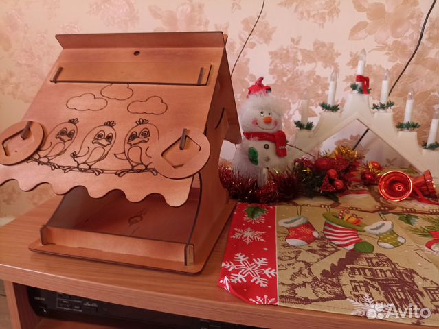 Кормушка для птиц из дерева