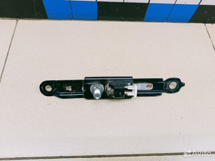 Механизм регулировки ремня безопасности RAV 4 2013