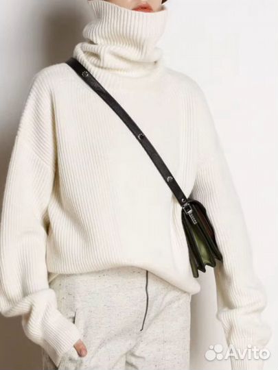 Свитер женский оверсайз