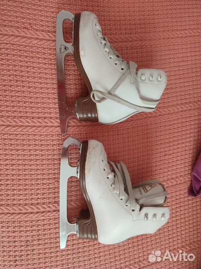 Фигурные коньки jackson