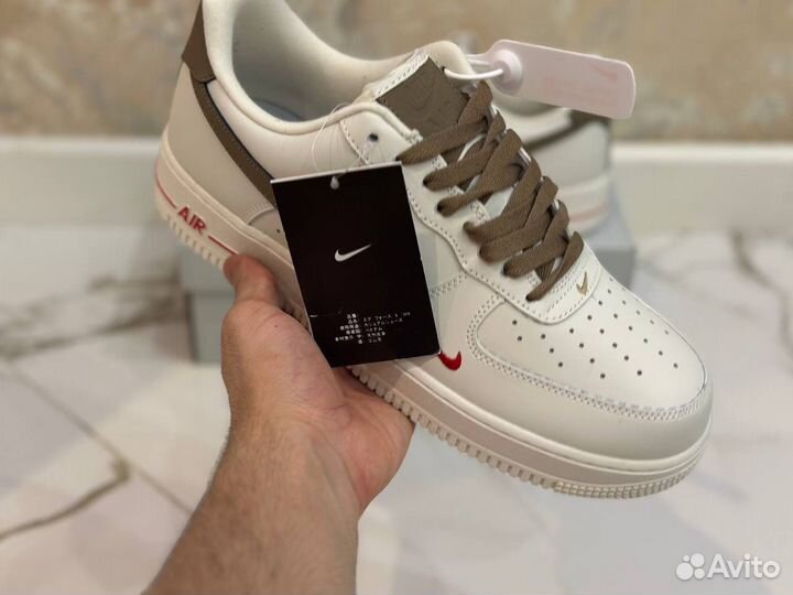 Кроссовки Nike Air Force белые