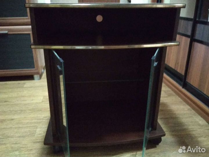 Тумба под телевизор