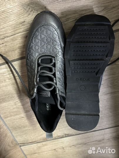 Кроссовки geox