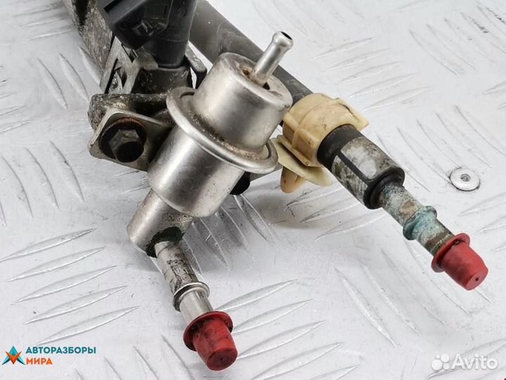 Форсунка Ford Focus 2001 1111848