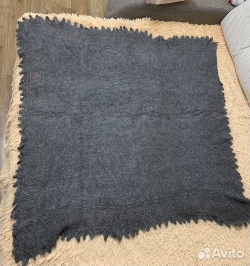 Пуховый платок новый