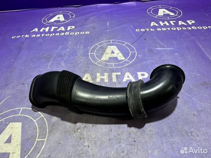 Воздушный патрубок Volkswagen Touareg 7L GP BPE