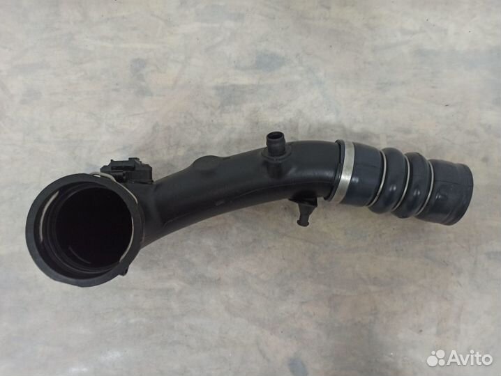 Патрубок интеркулера BMW 5-серия F10 F11 N55