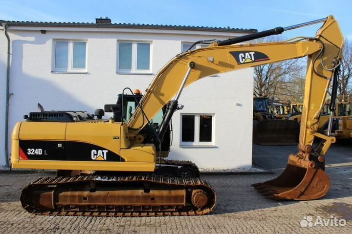 Caterpillar 320 DL/324 DL стекло лобовое верхние