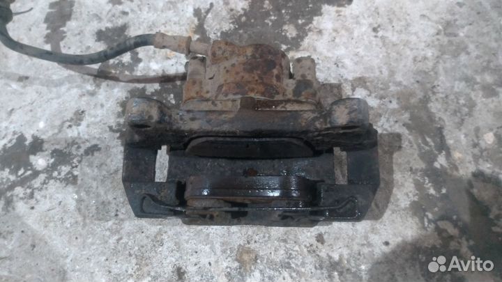 Тормозной суппорт передний правый Audi A4 B8 1.8 T