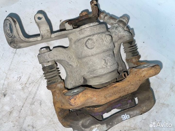 Суппорт тормозной задний левый Mazda Mazda 3 BM