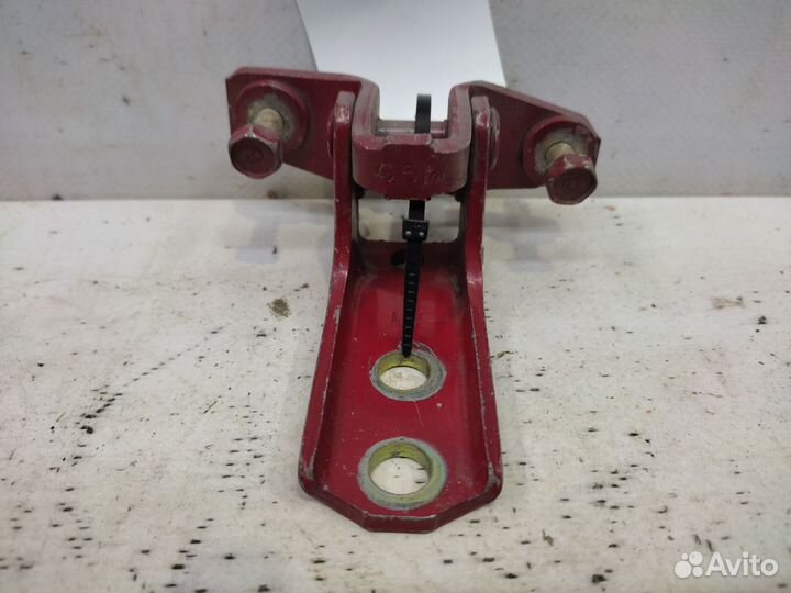 Петля двери передняя левая Mitsubishi Lancer 9 CS