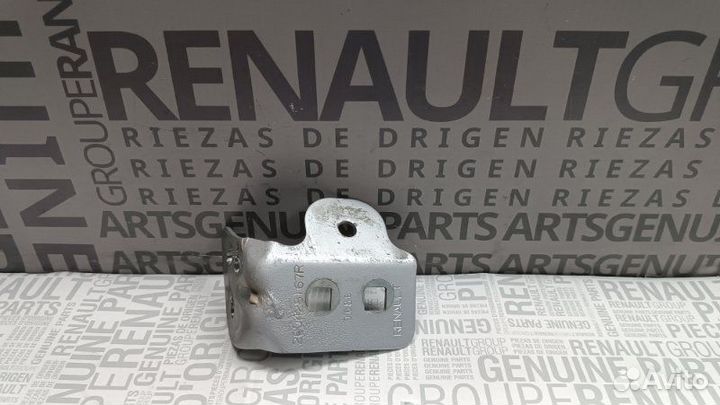 Кронштейн фары передний правый Renault Arkana