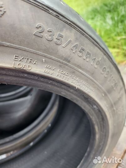 Kumho I'Zen KW27 235/45 R18