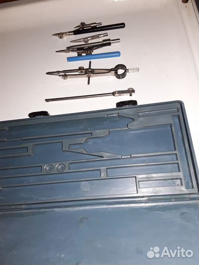 Готовальня, предметы для черчения из СССР