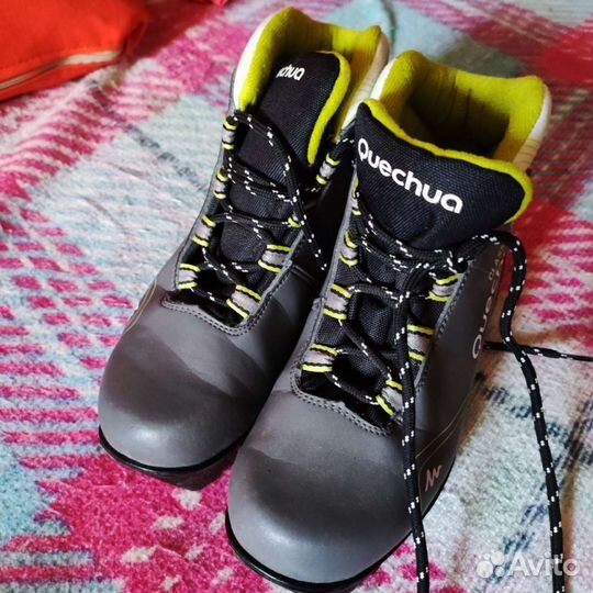 Лыжные ботинки 35р