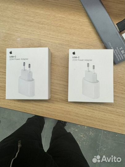 Оригинал. Зарядное устройство Apple 20W USB-C