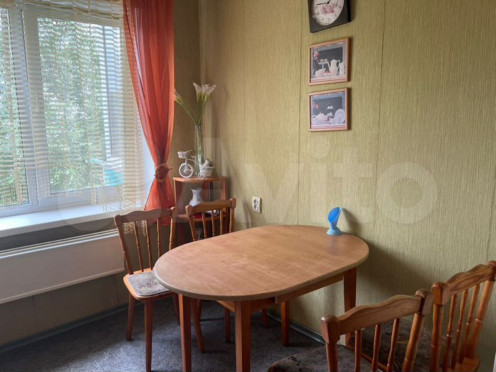 2-к. квартира, 52 м², 2/3 эт.