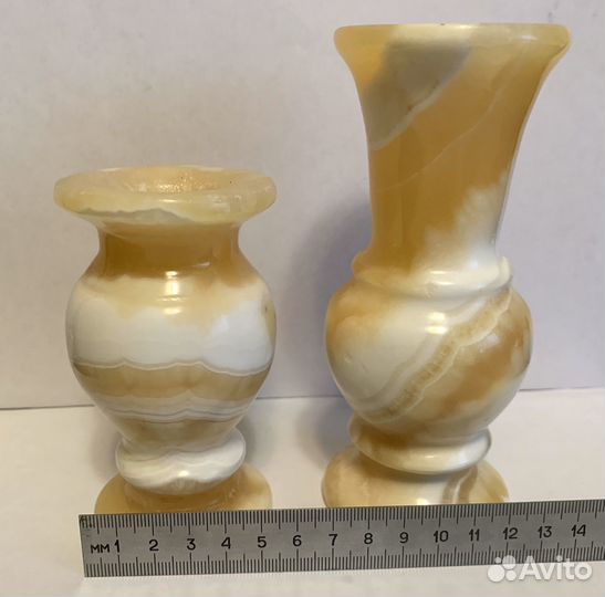 Ваза из натурального оникса