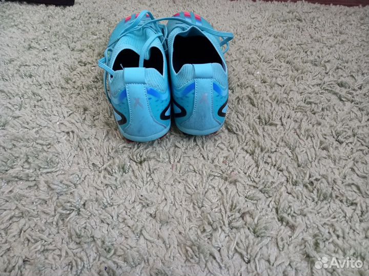 Футбольные бутсы