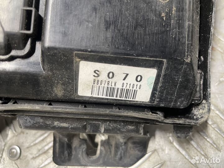 Блок предохранителей Lexus LS 460 (4)