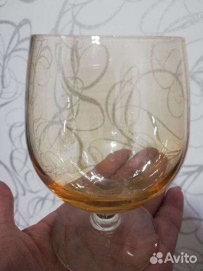 Бокалы Фужеры на ножке. Винтаж. Цветное стекло