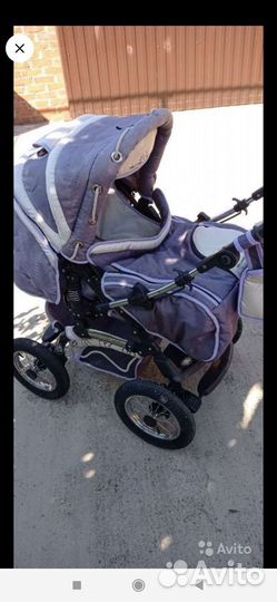 Прогулочная коляска