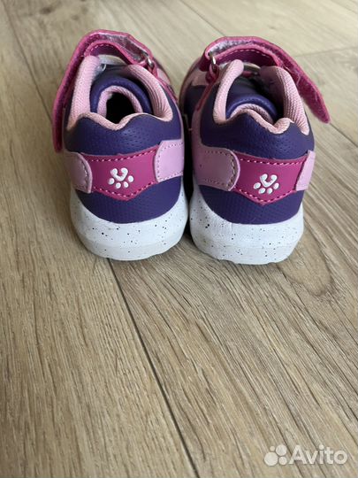 Кроссовки новые 23