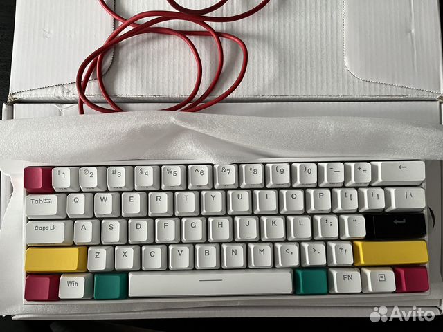 Беспроводная клавиатура Anne Pro 2 купить в Москве | Электроника | Авито