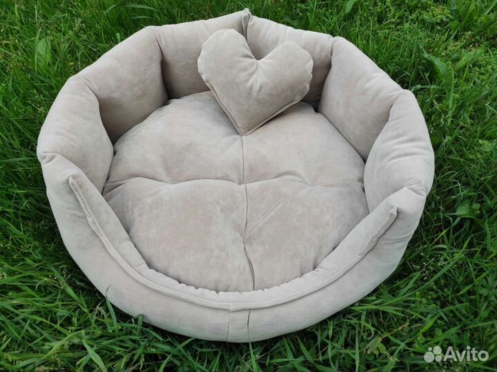 Лежанка для кошек и собак