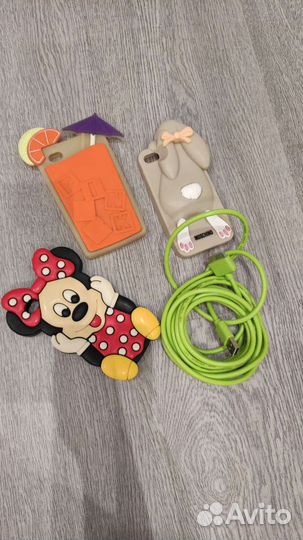 Чехол и зарядка на iPhone 4/4s