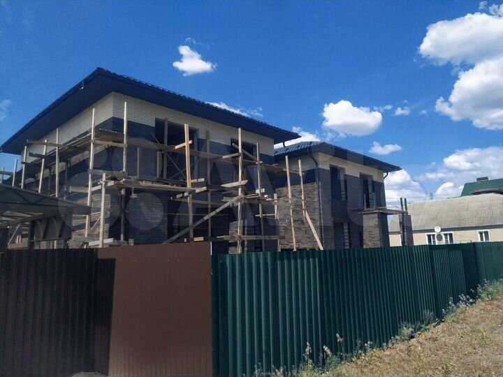 Коттедж 136 м² на участке 3 сот.