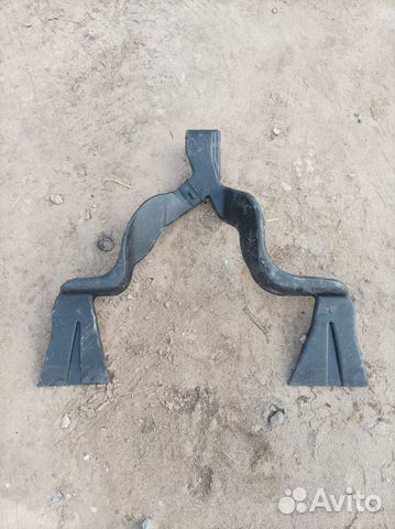 Воздуховод Mitsubishi Carisma