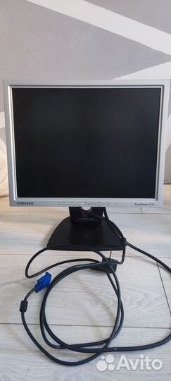Монитор Samsung