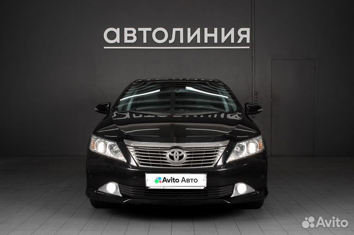 Toyota Camry 2.0 AT, 2014, 200 000 км