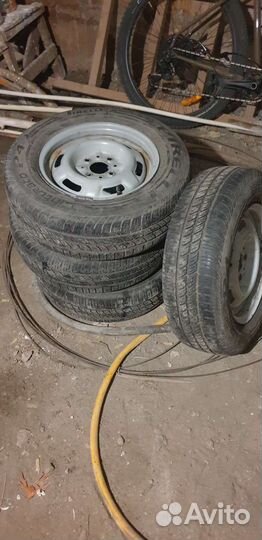 Pirelli Cinturato P4 175/70 R13