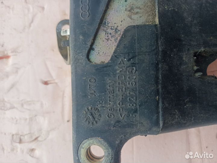 Замок багажника Audi A4, A5, A6, A8